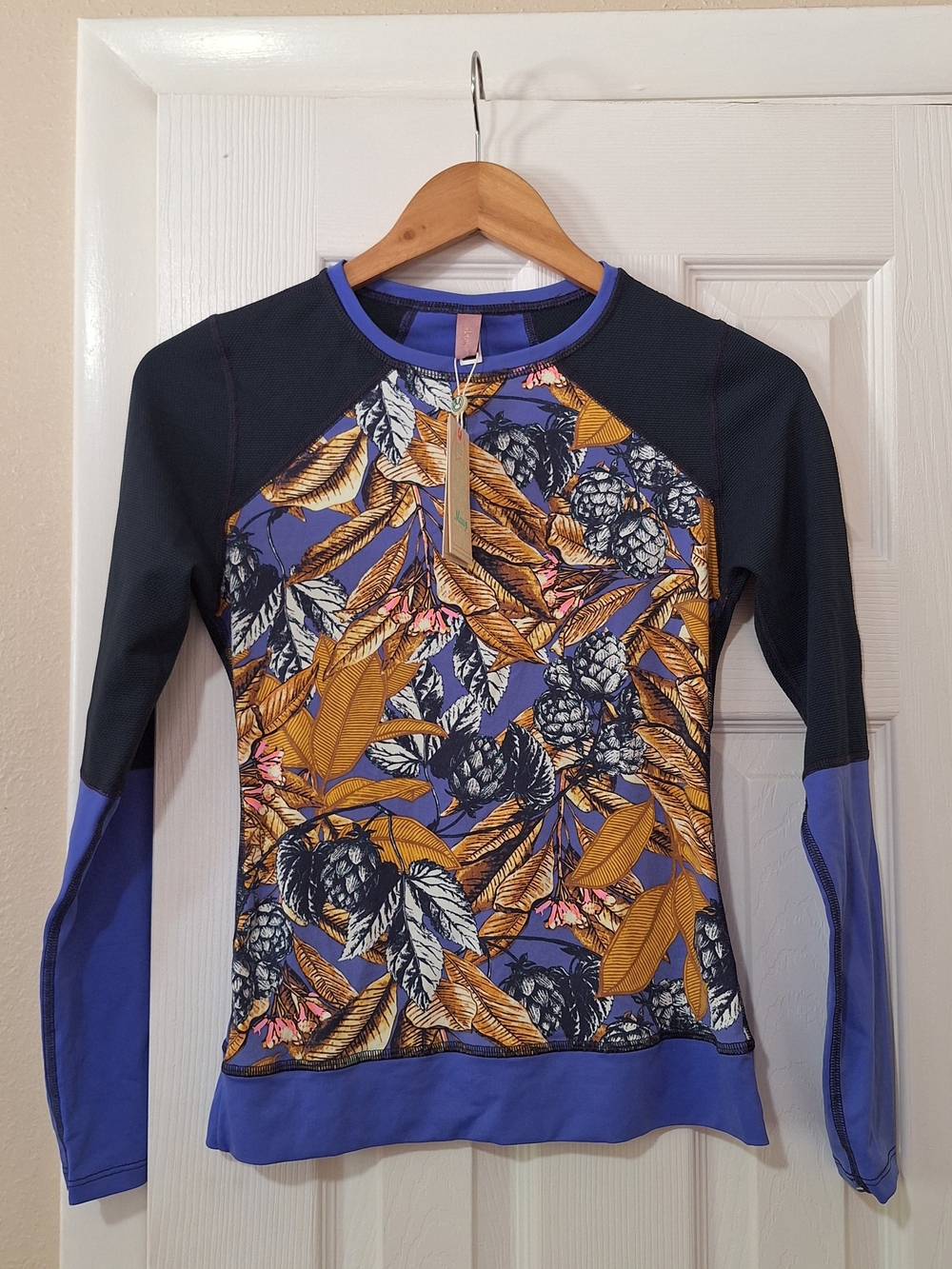 Nwt Maaji Swim Top Size L long Sleeve Swimsuit Top Sun Protection
